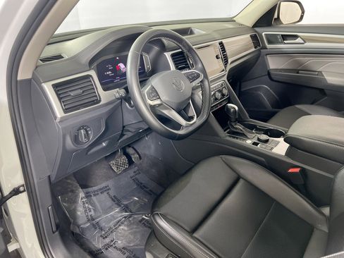 Used 2023 Volkswagen Atlas SEL image 9