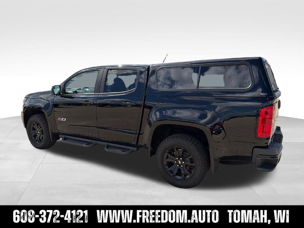 Used 2021 Chevrolet Colorado Z71 w/ Z71 Midnight Edition AWD/4WD image 4
