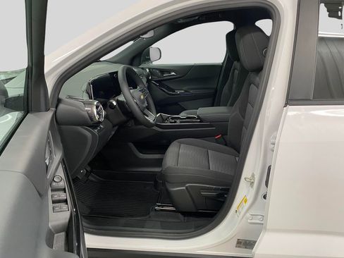 New 2026 Chevrolet Equinox LT image 16