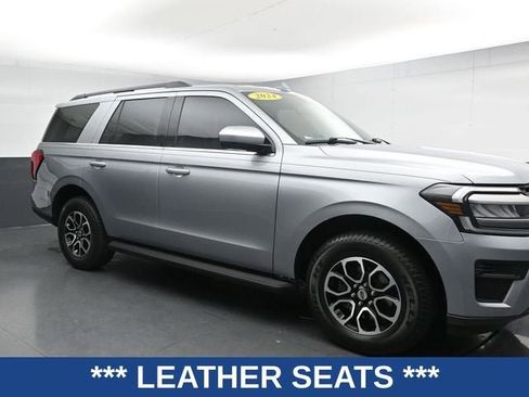 Used 2024 Ford Expedition XLT image 3