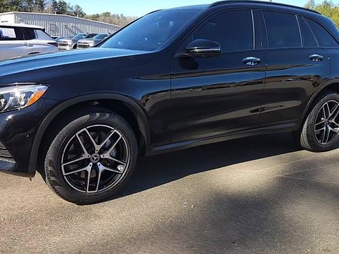 Used 2019 Mercedes-Benz GLC 300 image 4