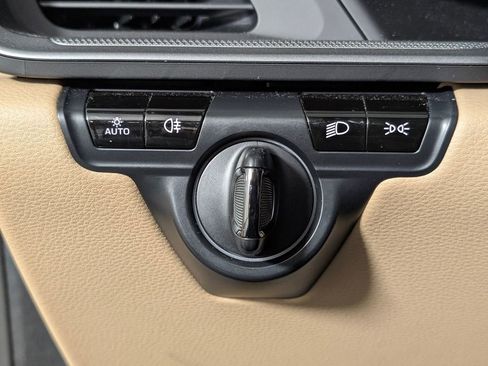 Certified 2021 Porsche 911 Carrera image 32