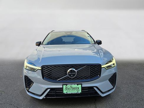New 2026 Volvo XC60 T8 Plus w/ Protection Package Premier image 8