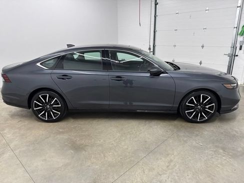 Certified 2023 Honda Accord Touring image 4