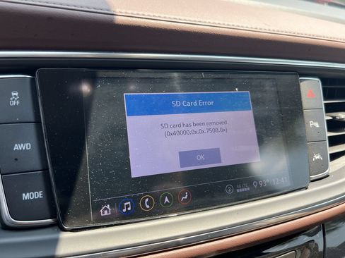 Used 2021 Buick Enclave Avenir w/ Avenir Technology Package AWD/4WD image 24