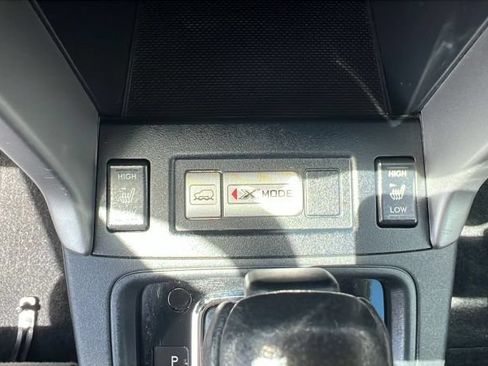 Used 2015 Subaru Forester 2.5i Touring AWD/4WD image 23