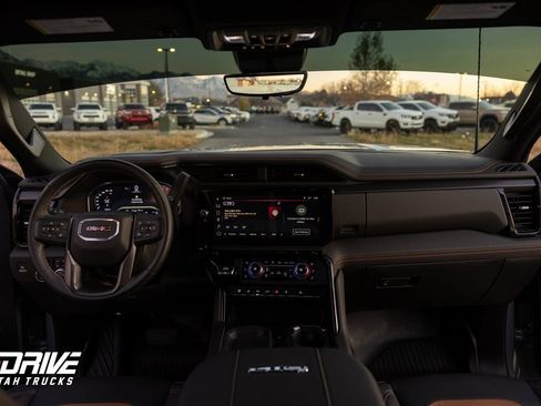 Used 2025 GMC Sierra 3500 AT4 w/ AT4 Premium Plus Package image 18