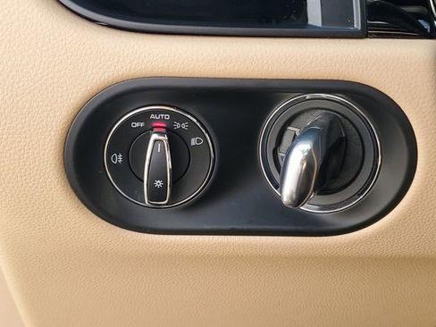 Used 2024 Porsche Macan image 23