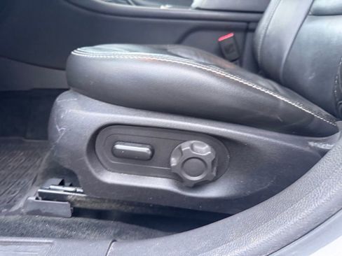 Used 2017 Ford Taurus SEL w/ Equipment Group 201A image 13