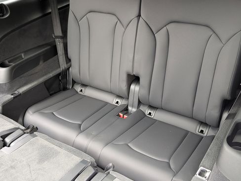 Used 2025 Audi Q7 2.0T Premium w/ Convenience Package image 19