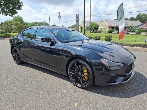 Used 2022 Maserati Ghibli Modena Q4 image 3