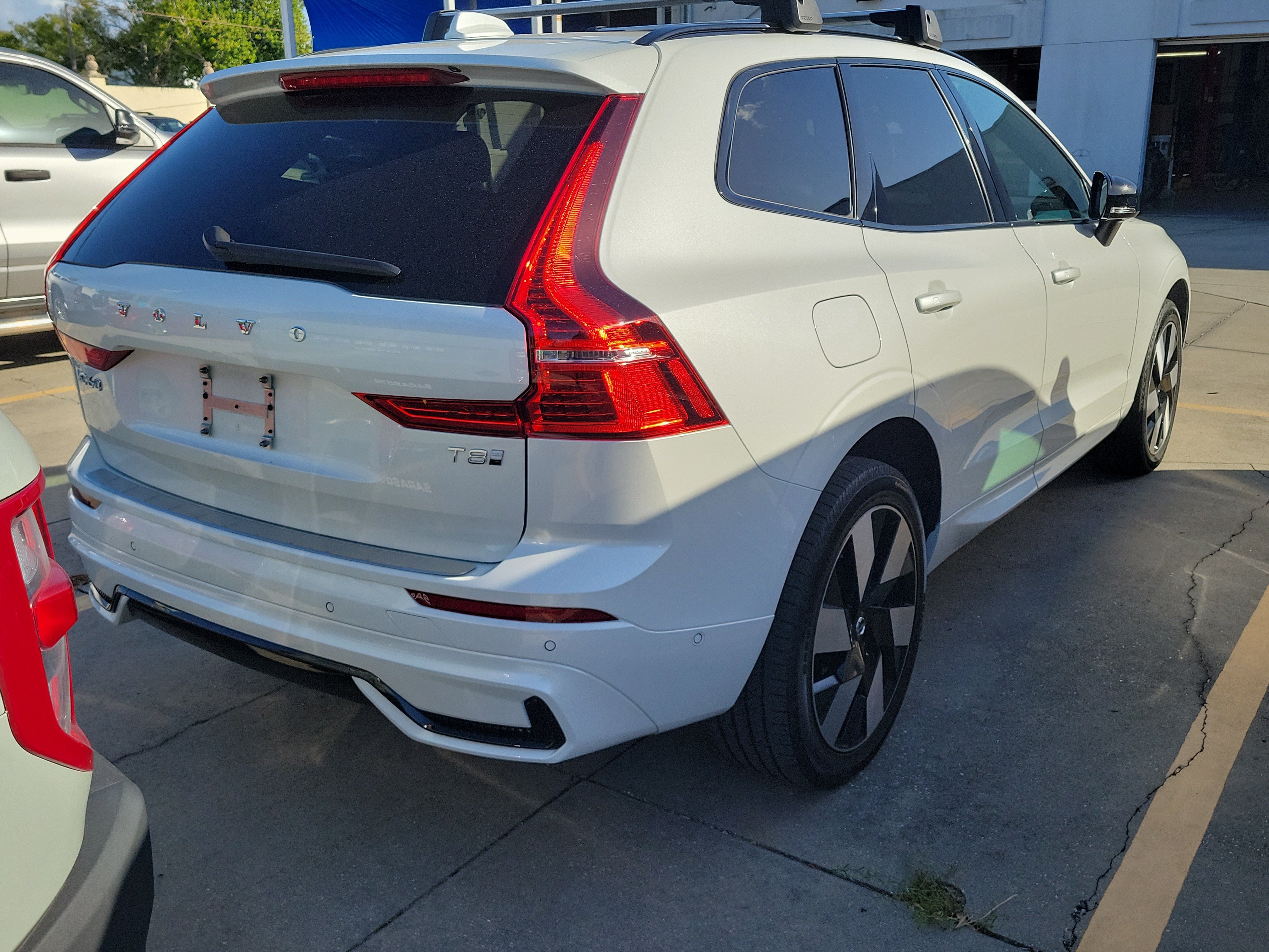 Used 2025 Volvo XC60 T8 Plus w/ Protection Package Premier AWD/4WD image 10