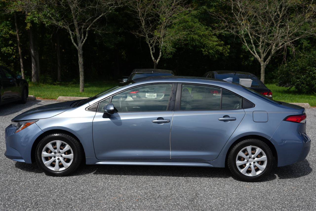 Used 2020 Toyota Corolla LE FWD image 11