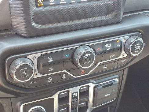 Used 2023 Jeep Gladiator Sport AWD/4WD image 30