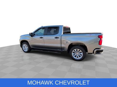 Used 2020 Chevrolet Silverado 1500 Custom w/ Custom Value Package AWD/4WD image 7