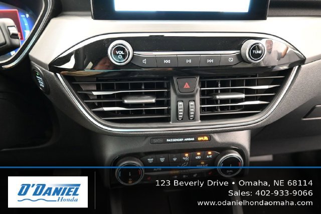 Used 2022 Ford Escape Titanium AWD/4WD image 31