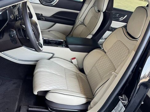 Used 2019 Lincoln Continental Black Label w/ Rear Seat Package image 15