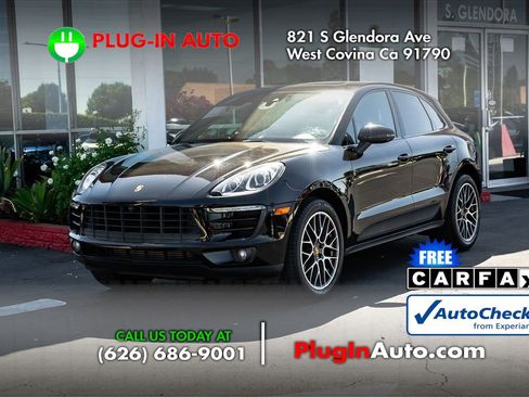 Used 2018 Porsche Macan AWD/4WD image 1