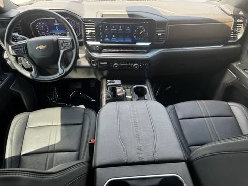 Certified 2024 Chevrolet Silverado 1500 High Country AWD/4WD image 11