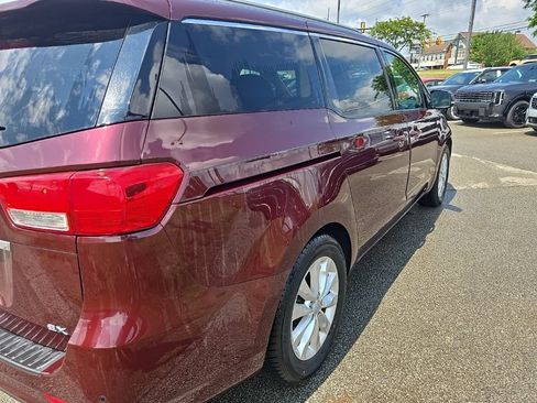 Used 2018 Kia Sedona EX FWD image 3
