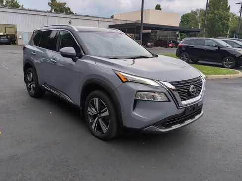 Used 2023 Nissan Rogue SL w/ SL Premium Package AWD/4WD image 2