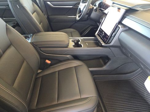 New 2026 GMC Acadia Elevation w/ Elevation Premium Package image 10