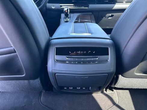 Certified 2024 Cadillac Escalade Sport Platinum w/ LPO, ONYX Package AWD/4WD image 24