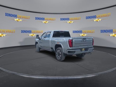 Used 2025 GMC Sierra 2500 Denali Ultimate w/ Max Trailering Package AWD/4WD image 7