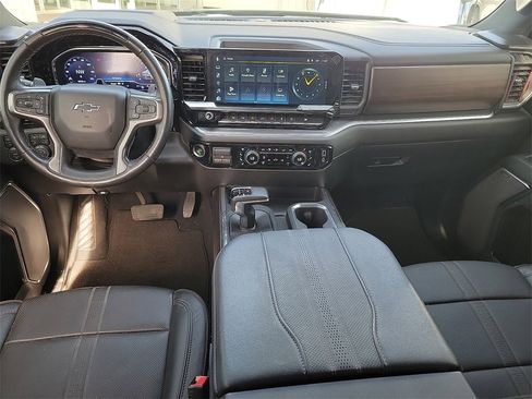 Used 2024 Chevrolet Silverado 1500 High Country w/ Midnight Edition image 9
