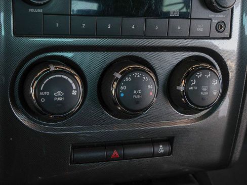 Used 2013 Dodge Challenger SXT image 15