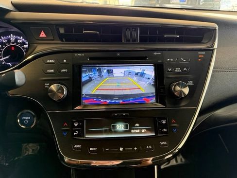 Used 2016 Toyota Avalon Limited w/ Toyota Safety Sense Package FWD image 18