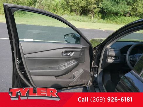 Used 2024 Honda Accord EX image 18