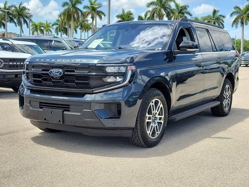 Certified 2025 Ford Expedition Max Active AWD/4WD image 3
