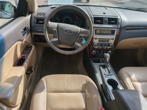 Used 2010 Ford Fusion SEL image 16