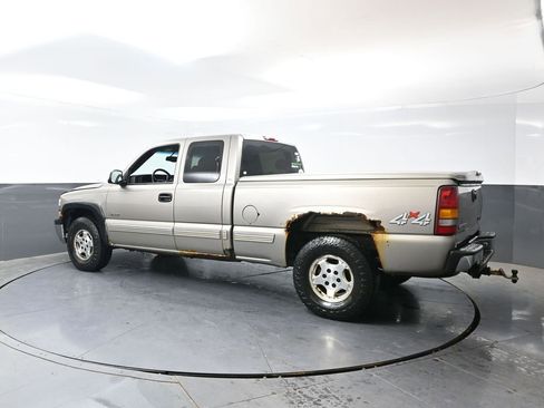 Used 2001 Chevrolet Silverado 1500 LS w/ Firm Ride Suspension Pkg AWD/4WD image 10