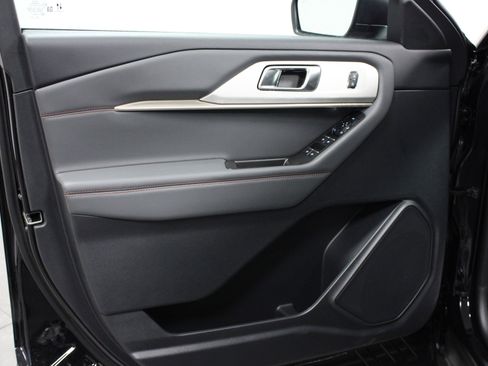 New 2026 Ford Explorer Active image 11