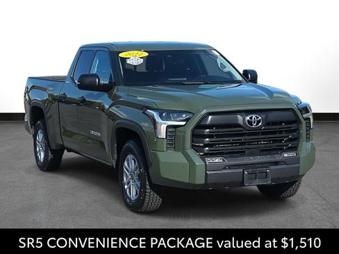 Used 2022 Toyota Tundra SR5 w/ SR5 Convenience Package image 3