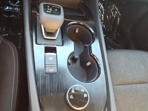 Used 2024 Nissan Rogue SV image 15