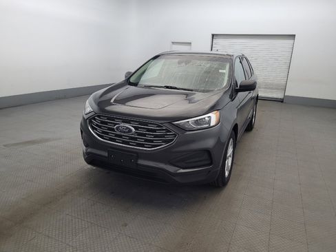 Used 2019 Ford Edge SE image 15