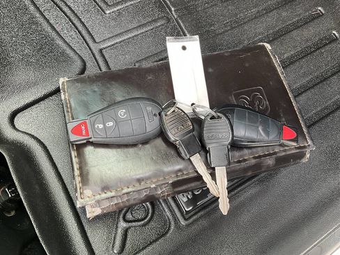 Used 2017 RAM 2500 Tradesman image 39