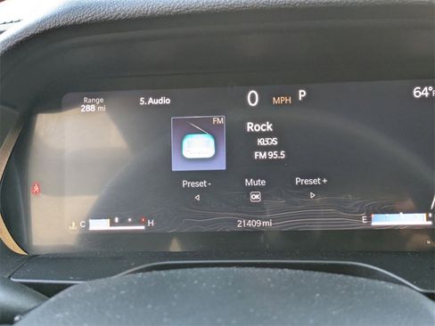 Used 2024 Jeep Grand Cherokee Altitude image 22