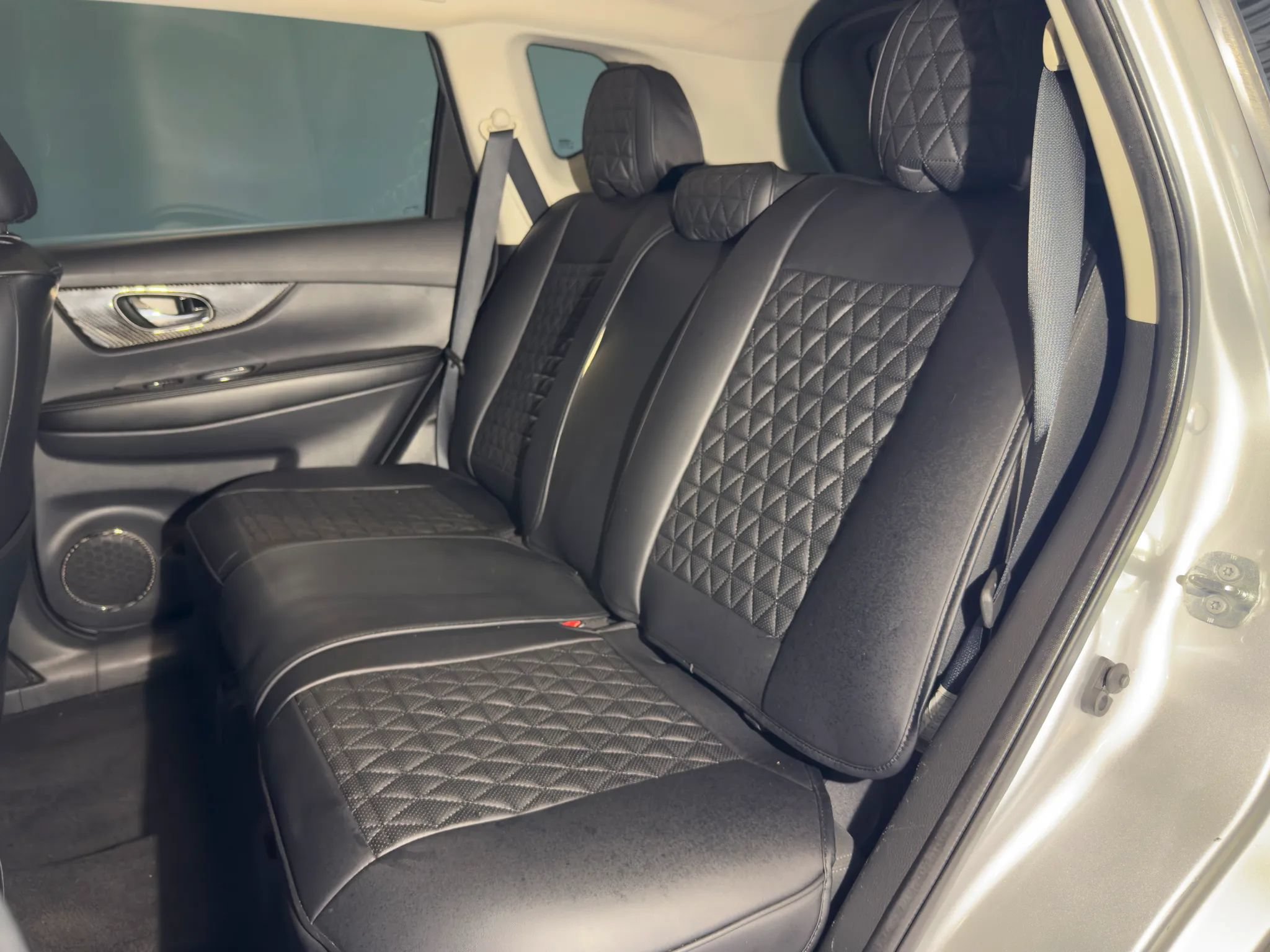 Used 2015 Nissan Rogue S AWD/4WD image 19