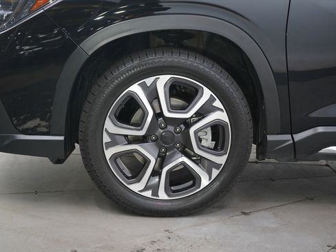Used 2023 Subaru Ascent Limited w/ Technology Package AWD/4WD image 32