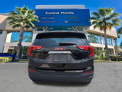 Used 2020 GMC Terrain SLE w/ Driver Convenience Package FWD image 6