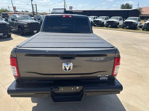 Used 2024 RAM 2500 Tradesman w/ Chrome Appearance Group AWD/4WD image 7