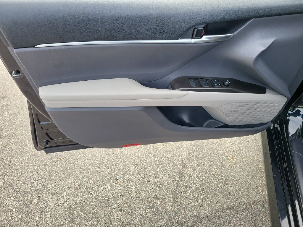 Certified 2022 Toyota Camry LE FWD image 19