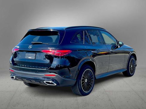 Used 2025 Mercedes-Benz GLC 300 4MATIC image 5