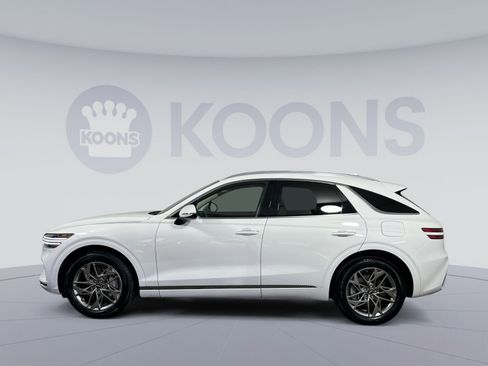 Used 2023 Genesis GV70 2.5T w/ Select Package image 2