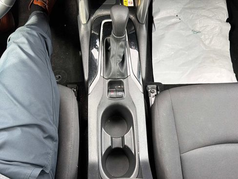 Used 2022 Toyota Corolla Cross LE image 16