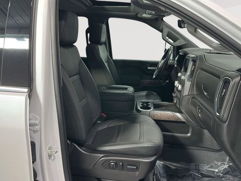 Used 2022 GMC Sierra 3500 Denali w/ Denali Ultimate Package image 30